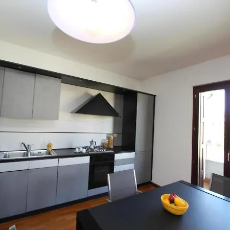 شقة Charming In *